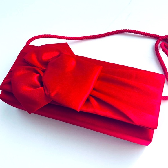 Vintage Handbags - Satin Red Purse